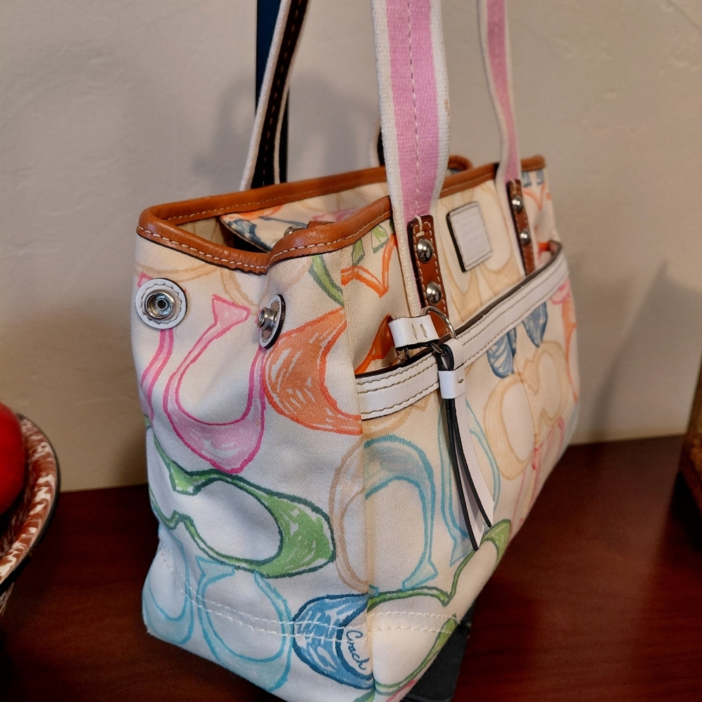 Coach Hampton Signature Scribble Tote Bag - Picture 10 of 16